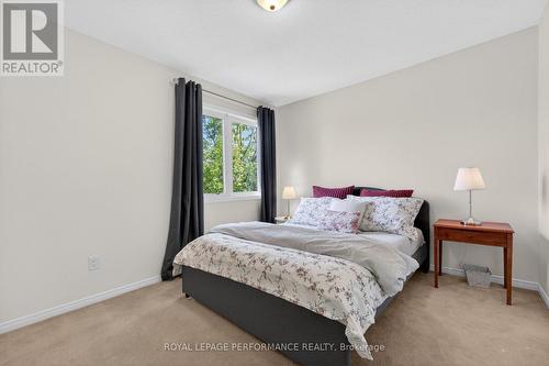 147 Fordham Private, Ottawa, ON - Indoor Photo Showing Bedroom