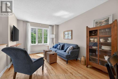 147 Fordham Private, Ottawa, ON - Indoor Photo Showing Other Room