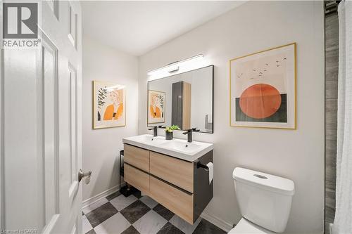 469 Claridge Road Unit# 4, Burlington, ON - Indoor Photo Showing Bathroom