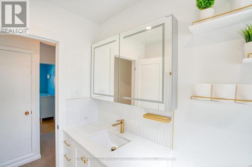 655 Browning Avenue, Ottawa, ON - Indoor Photo Showing Bathroom