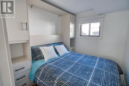 655 Browning Avenue, Ottawa, ON - Indoor Photo Showing Bedroom
