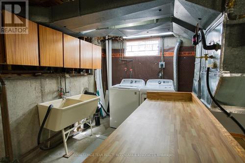 655 Browning Avenue, Ottawa, ON - Indoor Photo Showing Laundry Room