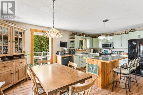 1123 Balmoral Lane, Highlands East (Glamorgan), ON - Indoor Photo Showing Dining Room