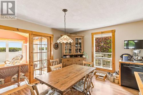 1123 Balmoral Lane, Highlands East (Glamorgan), ON - Indoor Photo Showing Dining Room