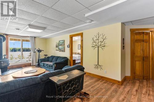 1123 Balmoral Lane, Highlands East (Glamorgan), ON - Indoor Photo Showing Other Room