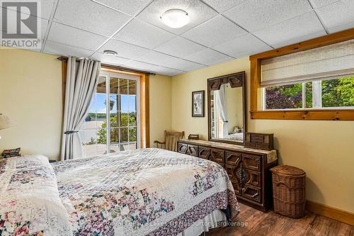 1123 Balmoral Lane, Highlands East (Glamorgan), ON - Indoor Photo Showing Bedroom
