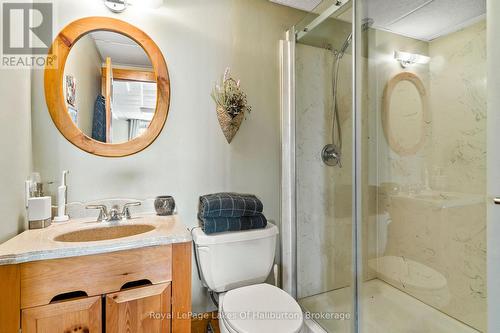 1123 Balmoral Lane, Highlands East (Glamorgan), ON - Indoor Photo Showing Bathroom