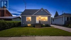 14 OAKWOOD AVENUE St. Catharines, ON L2P 1L1