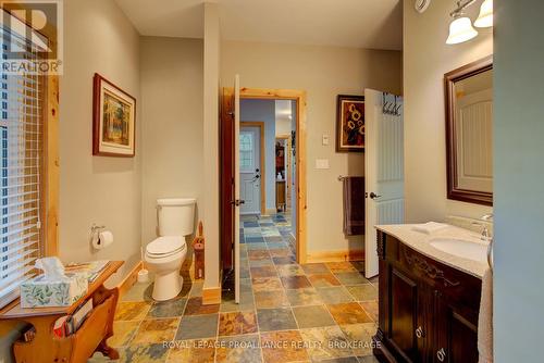 441 B Maccomish Lane, Frontenac (Frontenac South), ON - Indoor Photo Showing Bathroom