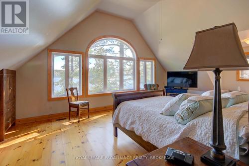 441 B Maccomish Lane, Frontenac (Frontenac South), ON - Indoor Photo Showing Bedroom