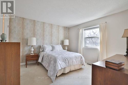 4 - 2407 Woodward Avenue, Burlington (Brant), ON - Indoor Photo Showing Bedroom
