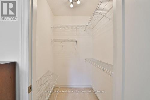 4 - 2407 Woodward Avenue, Burlington (Brant), ON - Indoor With Storage