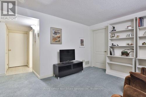 4 - 2407 Woodward Avenue, Burlington (Brant), ON - Indoor
