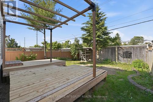 15 Halkirk Avenue, Ottawa, ON - Outdoor