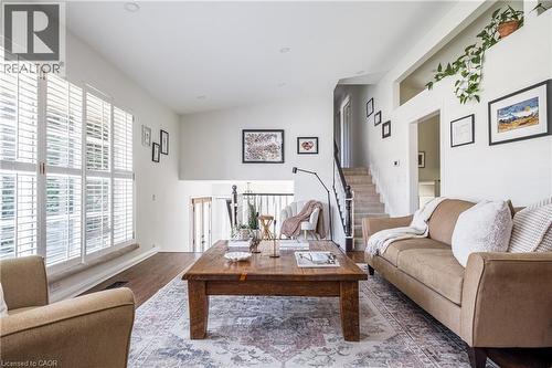 106 Cline Avenue S, Hamilton, ON - Indoor Photo Showing Living Room