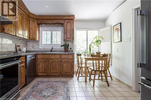 106 Cline Avenue S, Hamilton, ON - Indoor Photo Showing Kitchen