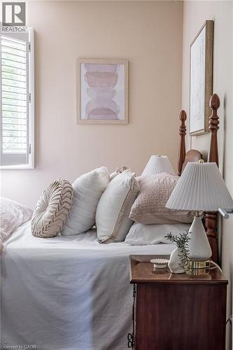 106 Cline Avenue S, Hamilton, ON - Indoor Photo Showing Bedroom