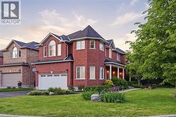 31 COMMANDO Court Waterdown, ON L8B 0J6