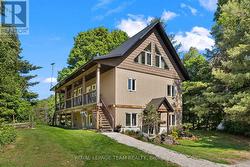 View of home from driveway - 