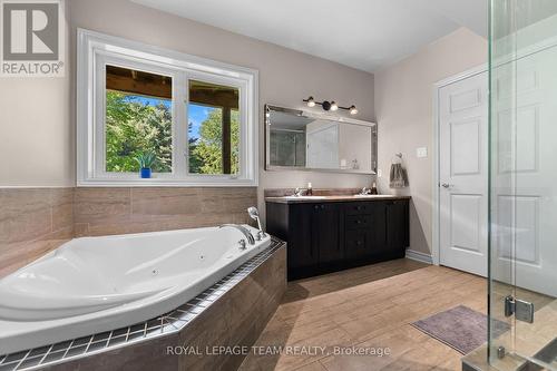 Ensuite bathroom - 1622 Concession 4B, Lanark Highlands, ON - Indoor Photo Showing Bathroom