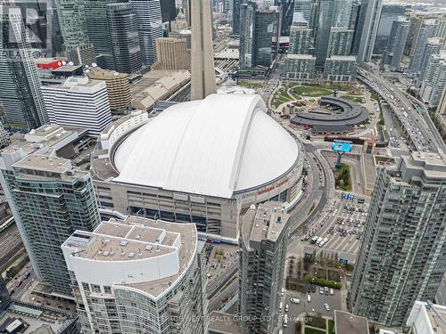 #1510 - 35 Mariner Terrace, Toronto, ON - Outdoor