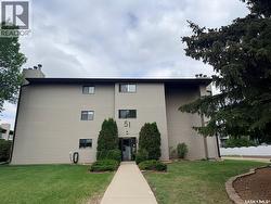 201 51 Wood Lily DRIVE  Moose Jaw, SK S6J 1H1