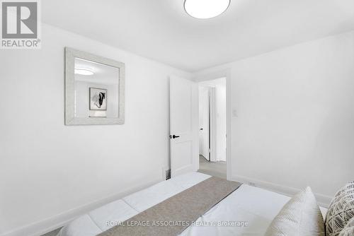 42 Rossland Road W, Oshawa, ON - Indoor