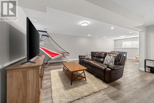 41 Singleton Street, Brighton, ON - Indoor