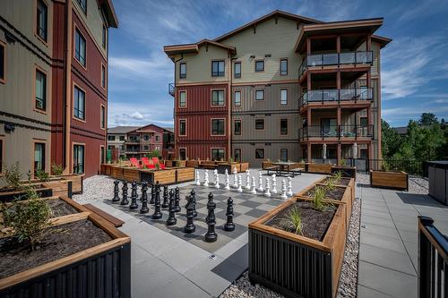 1303-1405 Springhill Drive, Kamloops, BC - Outdoor