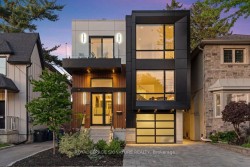 39 Derwyn Road Toronto, ON M4J 4N1