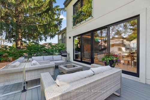 39 Derwyn Road, Toronto, ON 