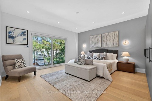 39 Derwyn Road, Toronto, ON 