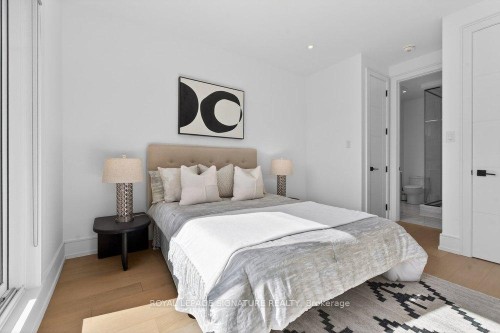 39 Derwyn Road, Toronto, ON 