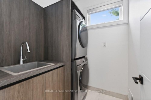 39 Derwyn Road, Toronto, ON 