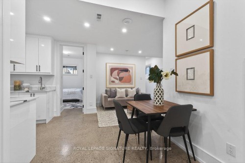 39 Derwyn Road, Toronto, ON 