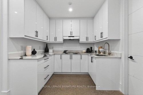 39 Derwyn Road, Toronto, ON 