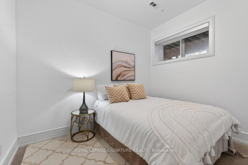 39 Derwyn Road, Toronto, ON 