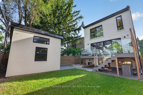 39 Derwyn Road, Toronto, ON 