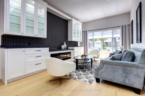 2257 Springfield Court, Mississauga, ON 