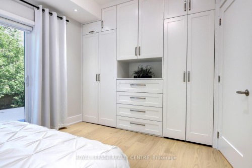 2257 Springfield Court, Mississauga, ON 