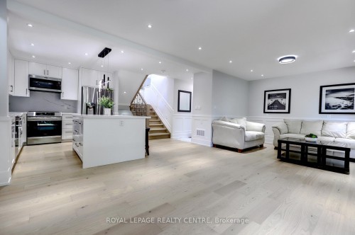 2257 Springfield Court, Mississauga, ON 