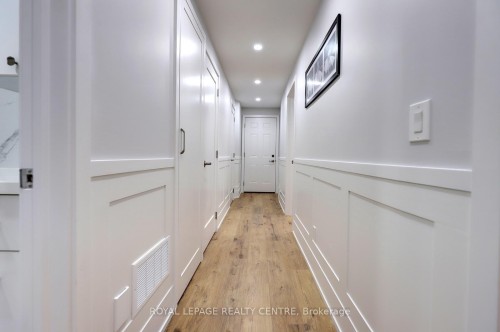 2257 Springfield Court, Mississauga, ON 