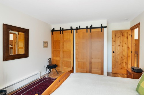 793 Stelly'S Cross Rd, Central Saanich, BC 