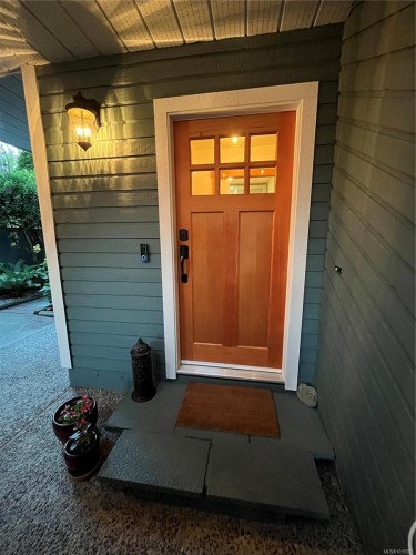 793 Stelly'S Cross Rd, Central Saanich, BC 