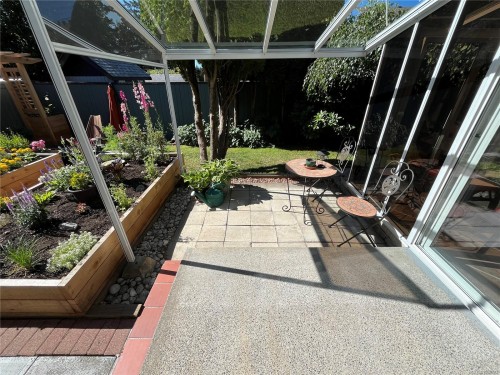 793 Stelly'S Cross Rd, Central Saanich, BC 