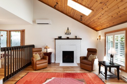 793 Stelly'S Cross Rd, Central Saanich, BC 