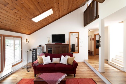 793 Stelly'S Cross Rd, Central Saanich, BC 
