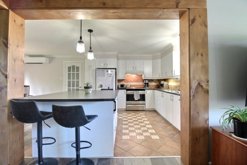 Cuisine - 11 Rue Des Ancêtres, Saint-Benoît-Labre, QC - Indoor Photo Showing Kitchen With Upgraded Kitchen
