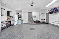 Garage - 