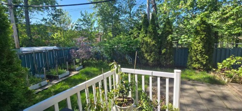 Cour - 95 Rue Perron, La Prairie, QC 